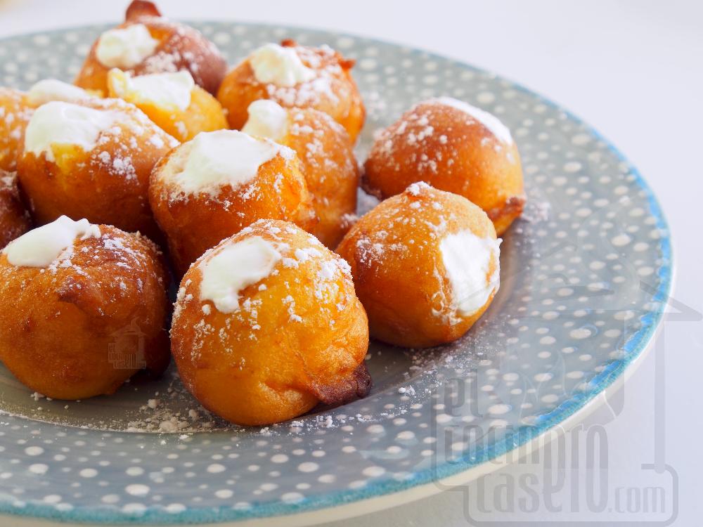 Buñuelos rellenos de nata