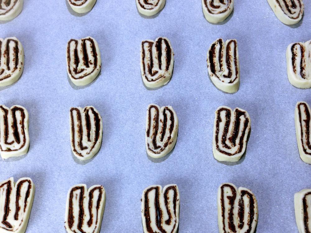 Palmeritas de hojaldre rellenas de chocolate - Paso 4