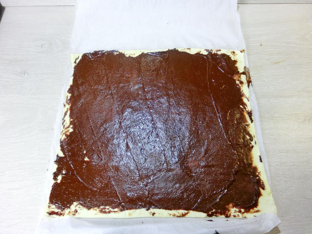 Palmeritas de hojaldre rellenas de chocolate - Paso 2