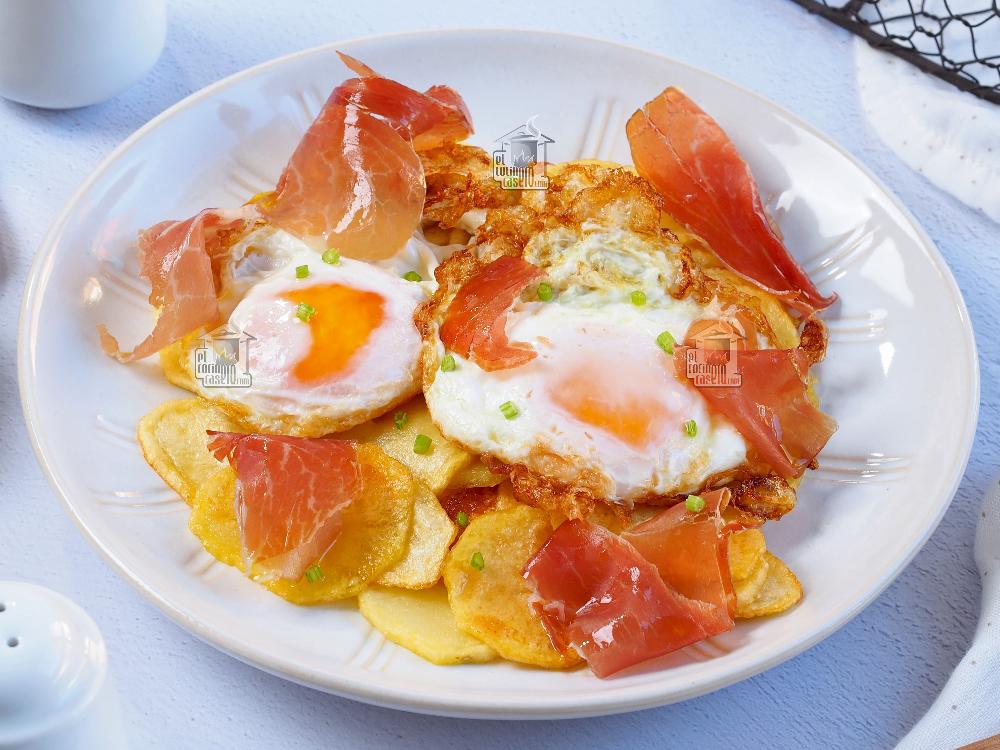 Huevos rotos con jamón - Paso 3