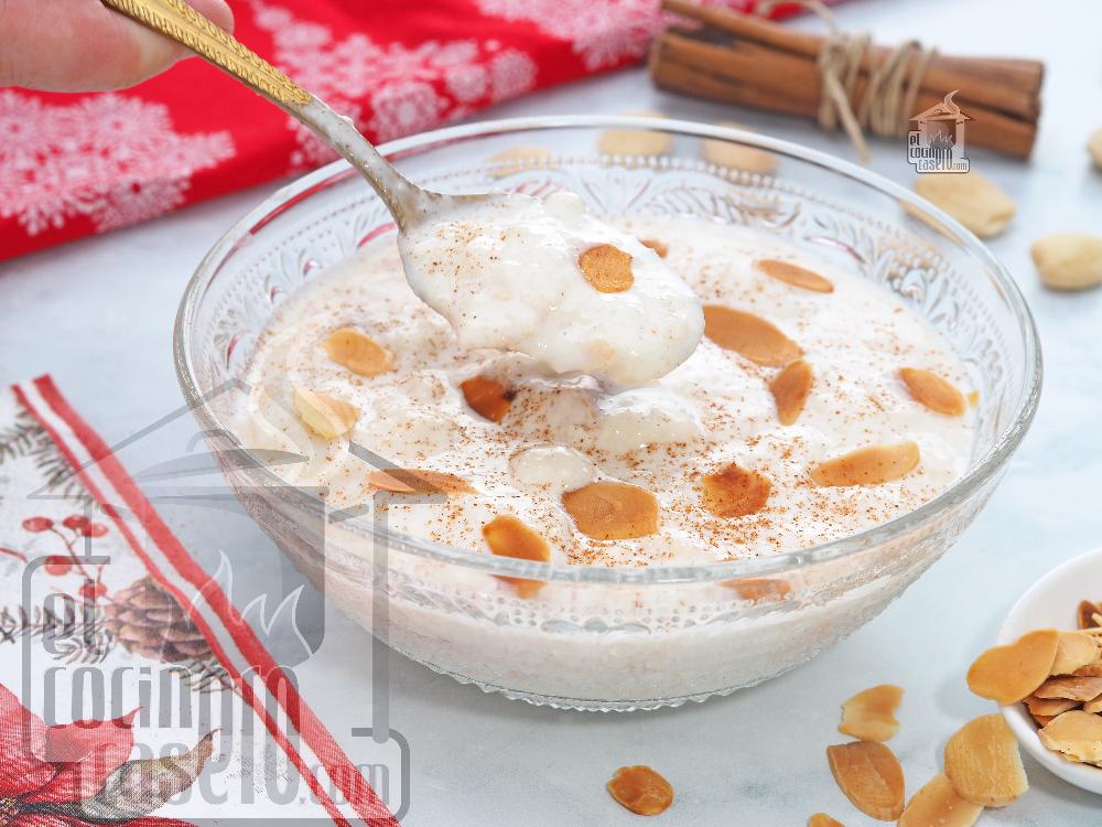 Sopa de almendras, postre típico de Navidad