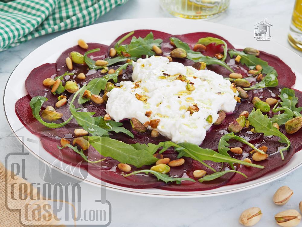 Carpaccio de remolacha con burrata