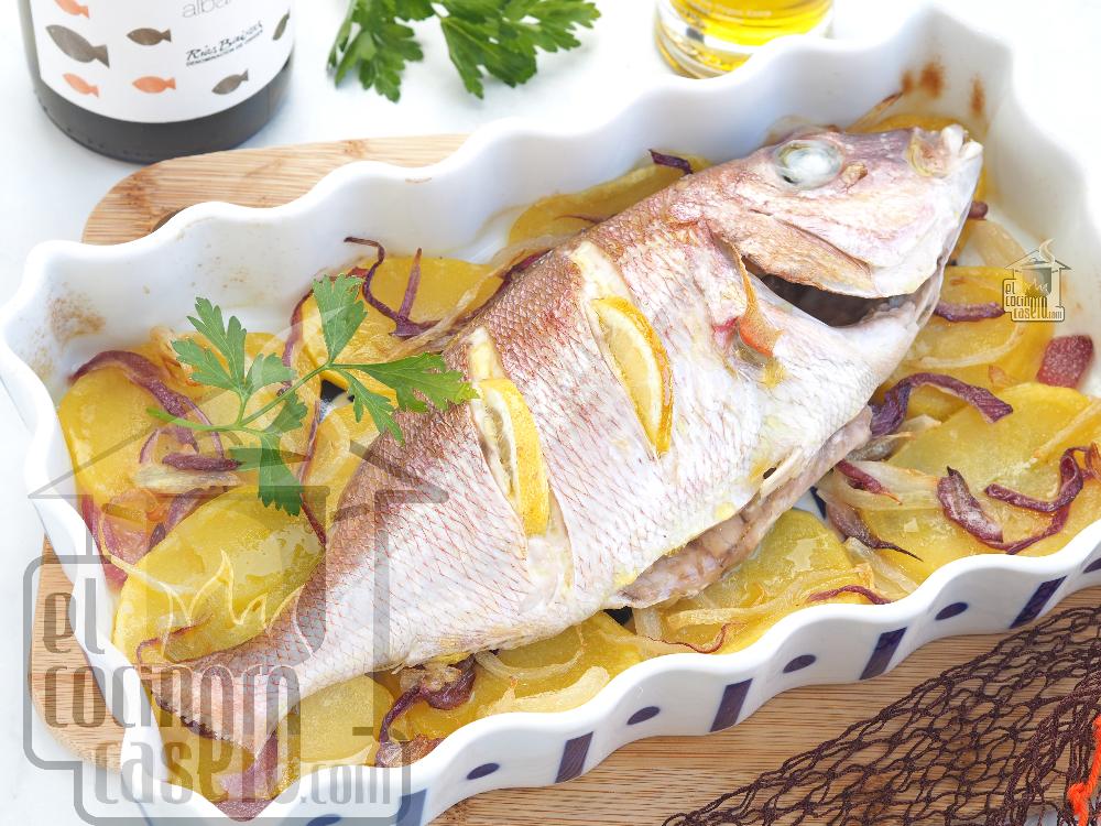Pargo al horno con patatas