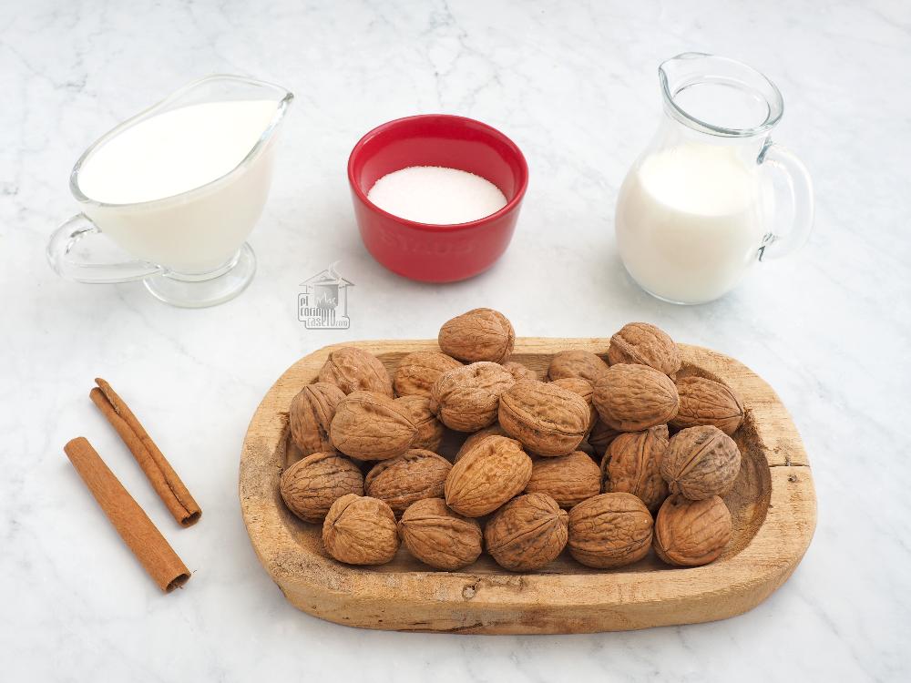 Intxaursaltsa, crema de nueces tradicional vasca - Paso 1