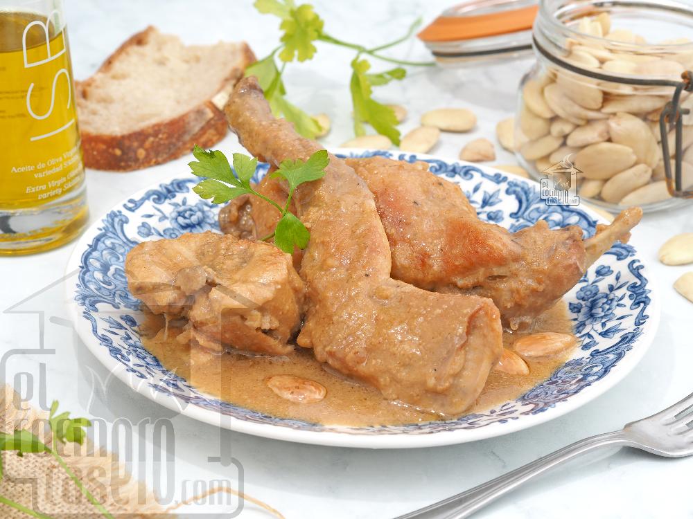 Conejo en salsa de almendras