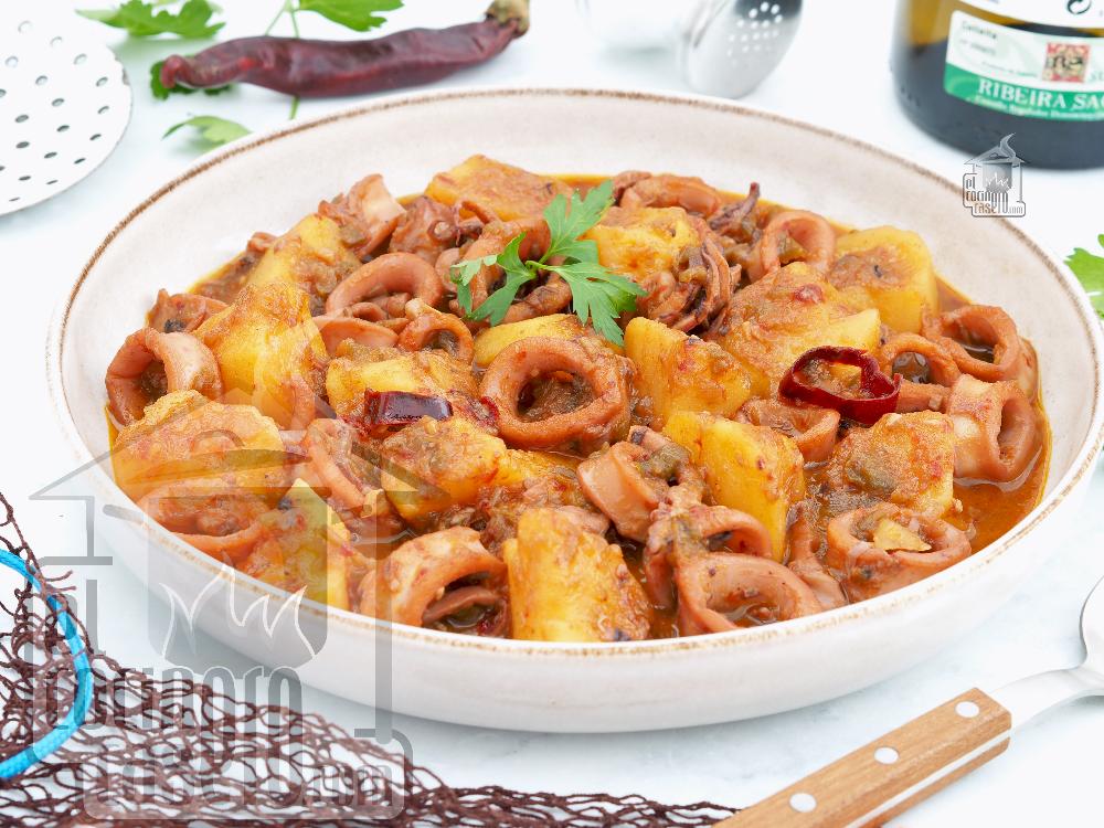 Calamares guisados con patatas