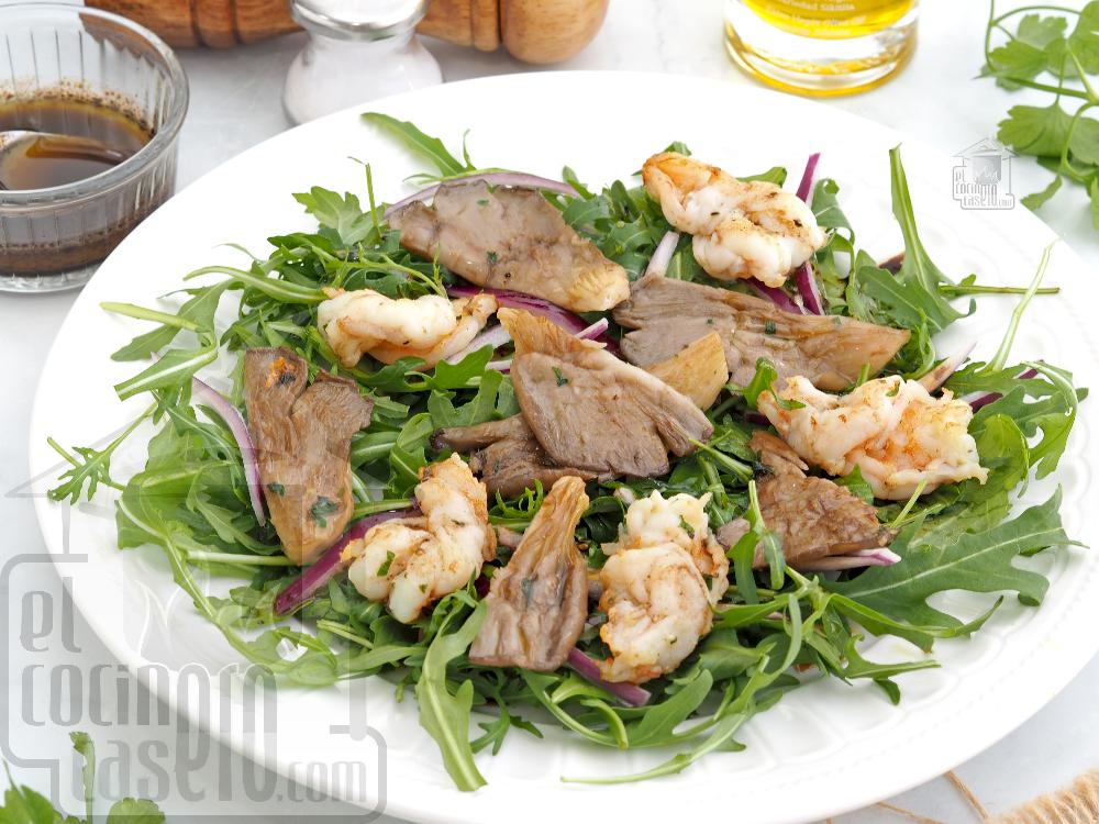 Ensalada templada de setas y langostinos