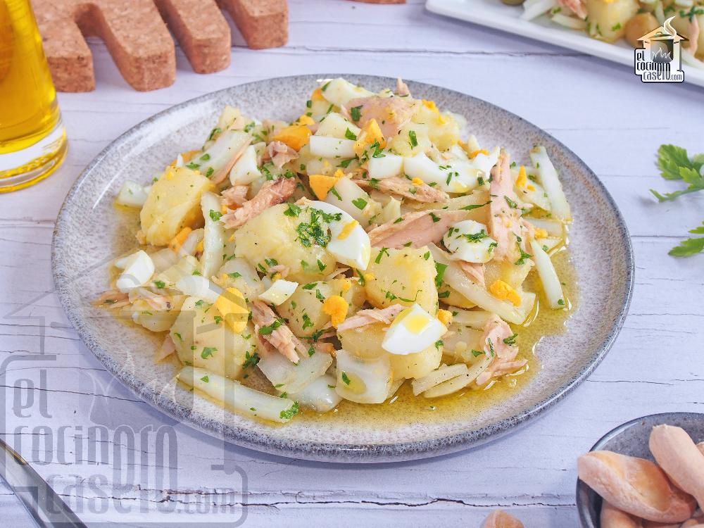 Papas aliñás con huevo y atún · El cocinero casero - Ensaladas