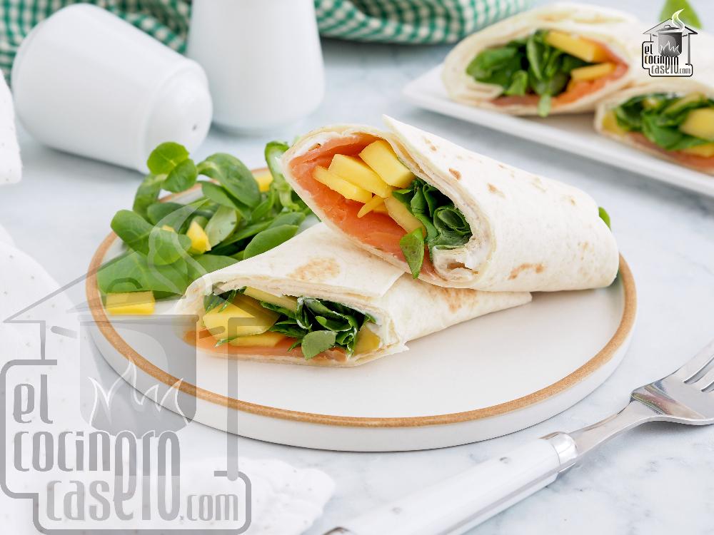 Wraps de salmón ahumado con mango y canónigos