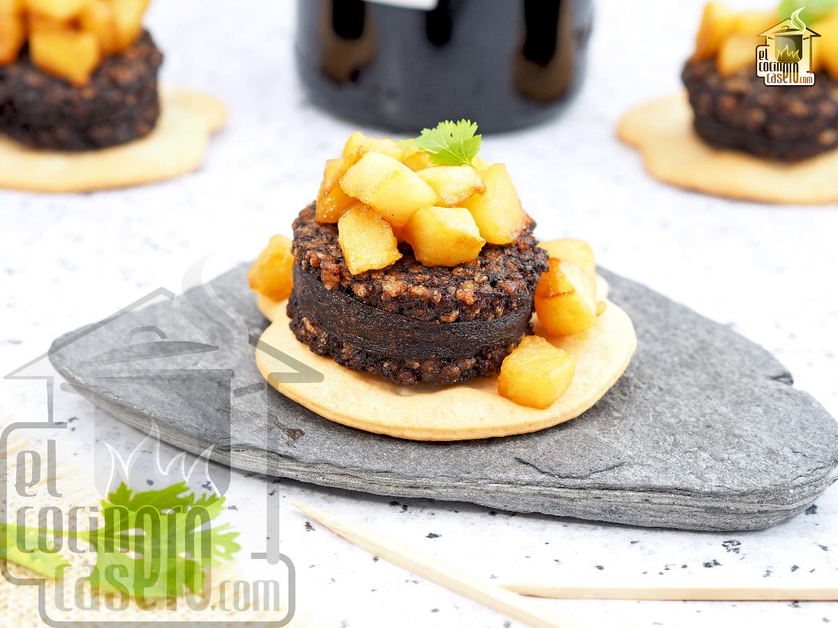 Pincho de morcilla con manzana caramelizada